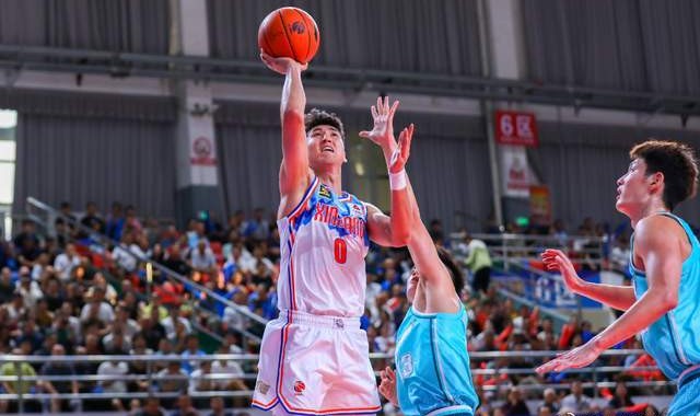 开云-冲击季后赛难了！新疆男篮三大主力连续赛季报销，格兰也无能为力|西尔扎提|后卫线|赵睿|吴冠希|北京首钢_新浪体育_新浪新闻