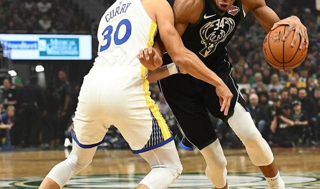 开云APP-占据上风！库里生涯和字母哥交手16次 总战绩11胜5负